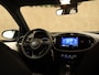 Toyota Aygo X 1.0 VVT-i S-CVT Pulse - ORIGINEEL NEDERLANDSE AUTO - ACHTERUITRIJCAMERA - AUTOMATISCHE AIRCO - APPLE CARPLAY/ANDROID AUTO - ADAPTIEVE CRUISE CONTROL - AUTONOMOUS EMERGENCY BRAKING - RIJSTROOKSENSOR MET CORRECTIE - VERKEERSBORDDETECTIE - LED KOPLAMPEN - GROOTLICHTASSISTENT - LICHTMETALEN VELGEN 17" - REGENSENSOR - EXTRA GETINT GLAS - TWO-TONE LAK (PURE WHITE / NIGHT SKY BLACK)