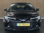 Toyota Corolla 2.0 Hybrid First Edition - ORIGINEEL NEDERLANDSE AUTO -ACHTERUITRIJCAMERA - AUTOMATISCHE AIRCO - NAVIGATIESYSTEEM FULL MAP - ADAPTIEVE CRUISE CONTROL - RIJSTROOKSENSOR MET CORRECTIE - VERKEERSBORDDETECTIE - LED KOPLAMPEN - GROOTLICHTASSISTENT - KEYLESS START - LICHTMETALEN VELGEN 17" - ELEKTRISCH INKLAPBARE BUITENSPIEGELS - VERMOEIDHEIDSHERKENNING - DAB ONTVANGER - SPRAAKBEDIENING