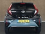 Toyota Aygo X 1.0 VVT-i S-CVT Envy - ORIGINEEL NEDERLANDE AUTO - ACHTERUITRIJCAMERA - AUTOMATISCHE AIRCO - APPLE CARPLAY/ANDROID AUTO - NAVIGATIESYSTEEM FULL MAP - ADAPTIEVE CRUISE CONTROL - RIJSTROOKSENSOR MET CORRECTIE - VERKEERSBORDDETECTIE - LED KOPLAMPEN - GROOTLICHTASSISTENT - DRAADLOZE TELEFOONLADER - PARKEERSENSOREN VOOR EN ACHTER - LICHTMETALEN VELGEN 18" - EXTRA GETINT GLAS - TWO-TONE LAK MET ZWART DAK