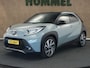 Toyota Aygo X 1.0 VVT-i S-CVT Envy - ORIGINEEL NEDERLANDE AUTO - ACHTERUITRIJCAMERA - AUTOMATISCHE AIRCO - APPLE CARPLAY/ANDROID AUTO - NAVIGATIESYSTEEM FULL MAP - ADAPTIEVE CRUISE CONTROL - RIJSTROOKSENSOR MET CORRECTIE - VERKEERSBORDDETECTIE - LED KOPLAMPEN - GROOTLICHTASSISTENT - DRAADLOZE TELEFOONLADER - PARKEERSENSOREN VOOR EN ACHTER - LICHTMETALEN VELGEN 18" - EXTRA GETINT GLAS - TWO-TONE LAK MET ZWART DAK