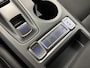 Hyundai Kona Electric EV Premium 64 kWh | SOH 96% | HUD | Leder | Stoelverwarming | Trekhaak | 3-FASE