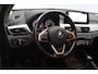 BMW X1 sDrive18i High 140 PK Executive Edition, Trekhaak, Head-Up Display, Stoelverwarming, Sportstoelen