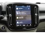 Volvo XC40 2.0 B3 164 PK Plus Dark, Harman/Kardon, Leder, Trekhaak, Memory, Camera