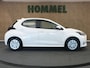 Toyota Yaris 1.5 Hybrid 115 Comfort - ORIGINEEL NEDERLANDSE AUTO - ACHTERUITRIJCAMERA - AUTOMATISCHE AIRCO - APPLE CARPLAY/ANDROID AUTO - ADAPTIEVE CRUISE CONTROL - AUTONOMOUS EMERGENCY BRAKING - RIJSTROOKSENSOR MET CORRECTIE - VERKEERSBORDDETECTIE - GROOTLICHTASSISTENT - DAB ONTVANGER