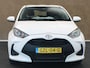 Toyota Yaris 1.5 Hybrid 115 Comfort - ORIGINEEL NEDERLANDSE AUTO - ACHTERUITRIJCAMERA - AUTOMATISCHE AIRCO - APPLE CARPLAY/ANDROID AUTO - ADAPTIEVE CRUISE CONTROL - AUTONOMOUS EMERGENCY BRAKING - RIJSTROOKSENSOR MET CORRECTIE - VERKEERSBORDDETECTIE - GROOTLICHTASSISTENT - DAB ONTVANGER