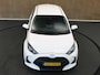 Toyota Yaris 1.5 Hybrid 115 Comfort - ORIGINEEL NEDERLANDSE AUTO - ACHTERUITRIJCAMERA - AUTOMATISCHE AIRCO - APPLE CARPLAY/ANDROID AUTO - ADAPTIEVE CRUISE CONTROL - AUTONOMOUS EMERGENCY BRAKING - RIJSTROOKSENSOR MET CORRECTIE - VERKEERSBORDDETECTIE - GROOTLICHTASSISTENT - DAB ONTVANGER
