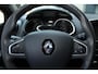Renault Clio Estate 0.9-90pk TCe Zen. Nette en praktische Renault Clio Estate voor nog jaren comfortabel rijplezier. Airco, cruise control, navigatie, telefoonvoorb., trekhaak, elektr. ramen, centr. vergr. etc.