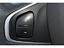 Renault Clio Estate 0.9-90pk TCe Zen. Nette en praktische Renault Clio Estate voor nog jaren comfortabel rijplezier. Airco, cruise control, navigatie, telefoonvoorb., trekhaak, elektr. ramen, centr. vergr. etc.