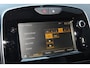 Renault Clio Estate 0.9-90pk TCe Zen. Nette en praktische Renault Clio Estate voor nog jaren comfortabel rijplezier. Airco, cruise control, navigatie, telefoonvoorb., trekhaak, elektr. ramen, centr. vergr. etc.