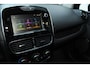 Renault Clio Estate 0.9-90pk TCe Zen. Nette en praktische Renault Clio Estate voor nog jaren comfortabel rijplezier. Airco, cruise control, navigatie, telefoonvoorb., trekhaak, elektr. ramen, centr. vergr. etc.