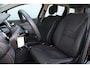 Renault Clio Estate 0.9-90pk TCe Zen. Nette en praktische Renault Clio Estate voor nog jaren comfortabel rijplezier. Airco, cruise control, navigatie, telefoonvoorb., trekhaak, elektr. ramen, centr. vergr. etc.