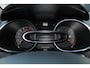 Renault Clio Estate 0.9-90pk TCe Zen. Nette en praktische Renault Clio Estate voor nog jaren comfortabel rijplezier. Airco, cruise control, navigatie, telefoonvoorb., trekhaak, elektr. ramen, centr. vergr. etc.