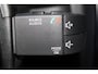 Renault Clio Estate 0.9-90pk TCe Zen. Nette en praktische Renault Clio Estate voor nog jaren comfortabel rijplezier. Airco, cruise control, navigatie, telefoonvoorb., trekhaak, elektr. ramen, centr. vergr. etc.