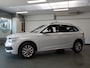 Skoda Kamiq 1.0 TSI Ambition Automaat, Wit metallic!! Airco. Navigatie, Apple Carply, Cruise controle, Elek ramen, Xenon verlichting, Pdc achter, Lm velgen 16'', Nederlandse auto!! Bovag afleverpakket 695,-