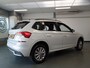Skoda Kamiq 1.0 TSI Ambition Automaat, Wit metallic!! Airco. Navigatie, Apple Carply, Cruise controle, Elek ramen, Xenon verlichting, Pdc achter, Lm velgen 16'', Nederlandse auto!! Bovag afleverpakket 695,-