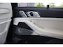 BMW X5 xDrive50e Launch Edition SKYLOUNGE | MASSAGE | STOELVERKOELING & VERWARMING | BOWERS & WILKINS | SFEERVERLICHTING | 360 CAMERA | CARPLAY | CARBON INTERIEUR | STUURVERWARMING |