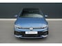 Volkswagen Golf 1.5 eTSI R-Line Edition | Panorama | Harman & Kardon | HUD | Sportonderstel | Dodehoek Detectie |