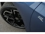 Volkswagen Golf 1.5 eTSI R-Line Edition | Panorama | Harman & Kardon | HUD | Sportonderstel | Dodehoek Detectie |