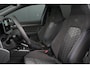 Volkswagen Golf 1.5 eTSI R-Line Edition | Panorama | Harman & Kardon | HUD | Sportonderstel | Dodehoek Detectie |