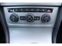 Volkswagen Golf 1.2 TSI Highline Clima/Stoelverwarming/PDCv+a/Navi/Bluetooth/LED/RadioCD.AUX.USB/17"LM/Trekhaak/APK:27-10-2026