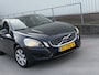Volvo V60 1.6 T3 Kinetic | Automaat | OLIE LEKKAGE