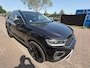 Volkswagen T-Roc 1.5 TSI Life Business 150 PK| Navigatie | Climatronic | Stoelverwarming | Parkeersensoren | Buitenspiegels Elektrisch Inklapbaar | Apple Carplay | Android Auto | Adaptieve Cruise Control