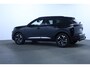 Peugeot 2008 1.2 PureTech Allure Pack Trekhaak | Stoelverwarming | Camera | Carplay | 17" Lichtmetaal | Leder/Stof | LED | Achteruitrijcamera | Airco (automatisch) | Apple Carplay/Android Auto|telefoonintegratie premium