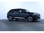 Peugeot 2008 1.2 PureTech Allure Pack Trekhaak | Stoelverwarming | Camera | Carplay | 17" Lichtmetaal | Leder/Stof | LED | Achteruitrijcamera | Airco (automatisch) | Apple Carplay/Android Auto|telefoonintegratie premium