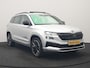 Skoda Karoq 1.5 TSI ACT Sportline Facelift Model 150pk DSG Dealer O.H | Trekhaak Af Fabriek | Adaptive Cruise | Crystal LED | Lederen Sportstoelen Memory & Verwarmd | Keyless | Sfeerverlichting | Apple Carplay | Verwarmd Sportstuur | Navigatie | Virtual | DAB |