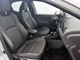 Toyota Yaris 1.5 Hybrid 130 Executive | BTW voertuig | Dodehoek detectie | Stoel+stuurverwarming | Parkeersensoren voor+achter | Apple CarPlay/Android Auto | Cruise Control Adaptive | Achteruitrijcamera |