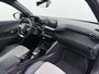 Peugeot e-2008 SUV GT Pack 50 kWh 136pk | Navigatie | Camera achter | Panoramisch schuifdak | Alcantara bekleding | Lichtmetalen velgen 18 inch | Cruise control adaptief | Apple Carplay en Android auto