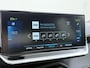 Peugeot e-2008 SUV GT Pack 50 kWh 136pk | Navigatie | Camera achter | Panoramisch schuifdak | Alcantara bekleding | Lichtmetalen velgen 18 inch | Cruise control adaptief | Apple Carplay en Android auto
