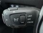 Peugeot e-2008 SUV GT Pack 50 kWh 136pk | Navigatie | Camera achter | Panoramisch schuifdak | Alcantara bekleding | Lichtmetalen velgen 18 inch | Cruise control adaptief | Apple Carplay en Android auto