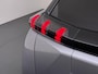 Peugeot e-2008 SUV GT Pack 50 kWh 136pk | Navigatie | Camera achter | Panoramisch schuifdak | Alcantara bekleding | Lichtmetalen velgen 18 inch | Cruise control adaptief | Apple Carplay en Android auto