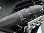 Peugeot e-2008 SUV GT Pack 50 kWh 136pk | Navigatie | Camera achter | Panoramisch schuifdak | Alcantara bekleding | Lichtmetalen velgen 18 inch | Cruise control adaptief | Apple Carplay en Android auto