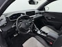 Peugeot e-2008 SUV GT Pack 50 kWh 136pk | Navigatie | Camera achter | Panoramisch schuifdak | Alcantara bekleding | Lichtmetalen velgen 18 inch | Cruise control adaptief | Apple Carplay en Android auto