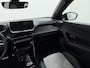 Peugeot e-2008 SUV GT Pack 50 kWh 136pk | Navigatie | Camera achter | Panoramisch schuifdak | Alcantara bekleding | Lichtmetalen velgen 18 inch | Cruise control adaptief | Apple Carplay en Android auto