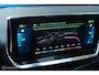 Peugeot e-2008 EV GT 50 kWh | 3-Fase | ACC | 3d Dash | Stoelverwarming | Ambiant verlichting | Keyless entry en start | All seasons | Sportstoelen | Zwarte hemel