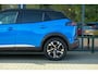 Peugeot e-2008 EV GT 50 kWh | 3-Fase | ACC | 3d Dash | Stoelverwarming | Ambiant verlichting | Keyless entry en start | All seasons | Sportstoelen | Zwarte hemel