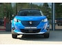 Peugeot e-2008 EV GT 50 kWh | 3-Fase | ACC | 3d Dash | Stoelverwarming | Ambiant verlichting | Keyless entry en start | All seasons | Sportstoelen | Zwarte hemel