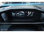 Peugeot e-2008 EV GT 50 kWh | 3-Fase | ACC | 3d Dash | Stoelverwarming | Ambiant verlichting | Keyless entry en start | All seasons | Sportstoelen | Zwarte hemel