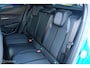 Peugeot e-2008 EV GT 50 kWh | 3-Fase | ACC | 3d Dash | Stoelverwarming | Ambiant verlichting | Keyless entry en start | All seasons | Sportstoelen | Zwarte hemel