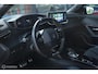 Peugeot e-2008 EV GT 50 kWh | 3-Fase | ACC | 3d Dash | Stoelverwarming | Ambiant verlichting | Keyless entry en start | All seasons | Sportstoelen | Zwarte hemel