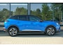 Peugeot e-2008 EV GT 50 kWh | 3-Fase | ACC | 3d Dash | Stoelverwarming | Ambiant verlichting | Keyless entry en start | All seasons | Sportstoelen | Zwarte hemel