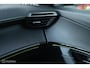 Peugeot e-2008 EV GT 50 kWh | 3-Fase | ACC | 3d Dash | Stoelverwarming | Ambiant verlichting | Keyless entry en start | All seasons | Sportstoelen | Zwarte hemel