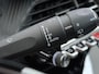 Peugeot e-208 GT Pack 50 kWh 136pk | Navigatie | Camera achter | Panorama dak | Alcantara bekleding | Cruise control adaptief | Lichtmetalen velgen  | Stoelverwarming | Apple Carplay en Android auto
