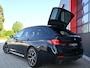 BMW 5-Serie Touring 530e M-Sport High Executive | Pano | Luchtvering | Harmon Kardon | Camera | Laser Led | Head-Up | Leder | Carplay | Stoelverwarming | 19'' | ACC | Keyless | Ambient+ | Digital Dash | Automaat | Trekhaak | Electric Seats