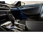 BMW 5-Serie Touring 530e M-Sport High Executive | Pano | Luchtvering | Harmon Kardon | Camera | Laser Led | Head-Up | Leder | Carplay | Stoelverwarming | 19'' | ACC | Keyless | Ambient+ | Digital Dash | Automaat | Trekhaak | Electric Seats
