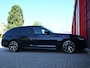 BMW 5-Serie Touring 530e M-Sport High Executive | Pano | Luchtvering | Harmon Kardon | Camera | Laser Led | Head-Up | Leder | Carplay | Stoelverwarming | 19'' | ACC | Keyless | Ambient+ | Digital Dash | Automaat | Trekhaak | Electric Seats