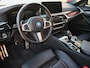 BMW 5-Serie Touring 530e M-Sport High Executive | Pano | Luchtvering | Harmon Kardon | Camera | Laser Led | Head-Up | Leder | Carplay | Stoelverwarming | 19'' | ACC | Keyless | Ambient+ | Digital Dash | Automaat | Trekhaak | Electric Seats